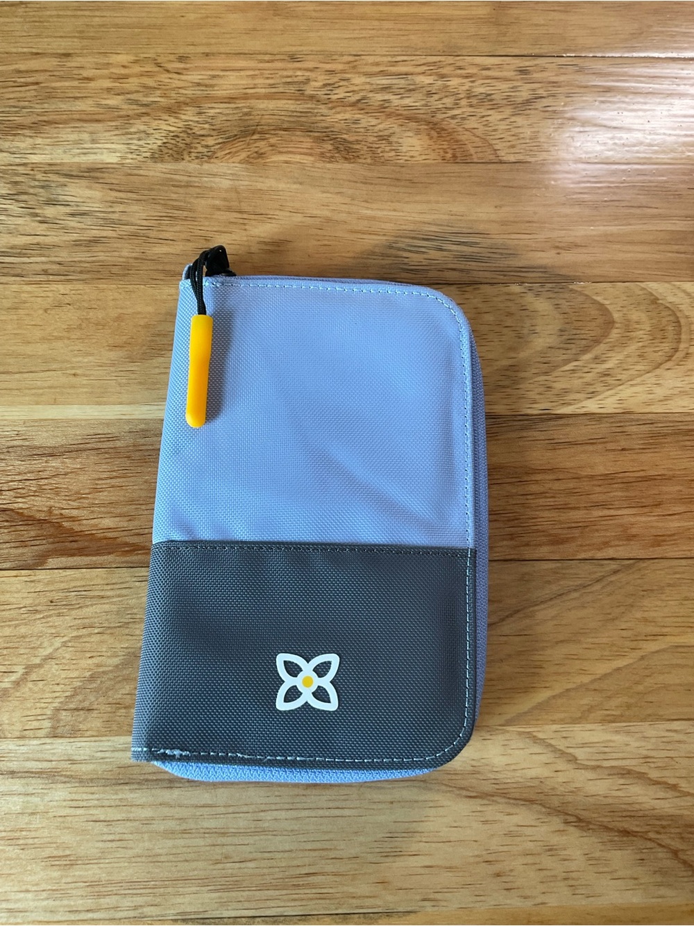 Sherpani Light Blue and Gray Electronics Organizer with Yellow Pull. Never used